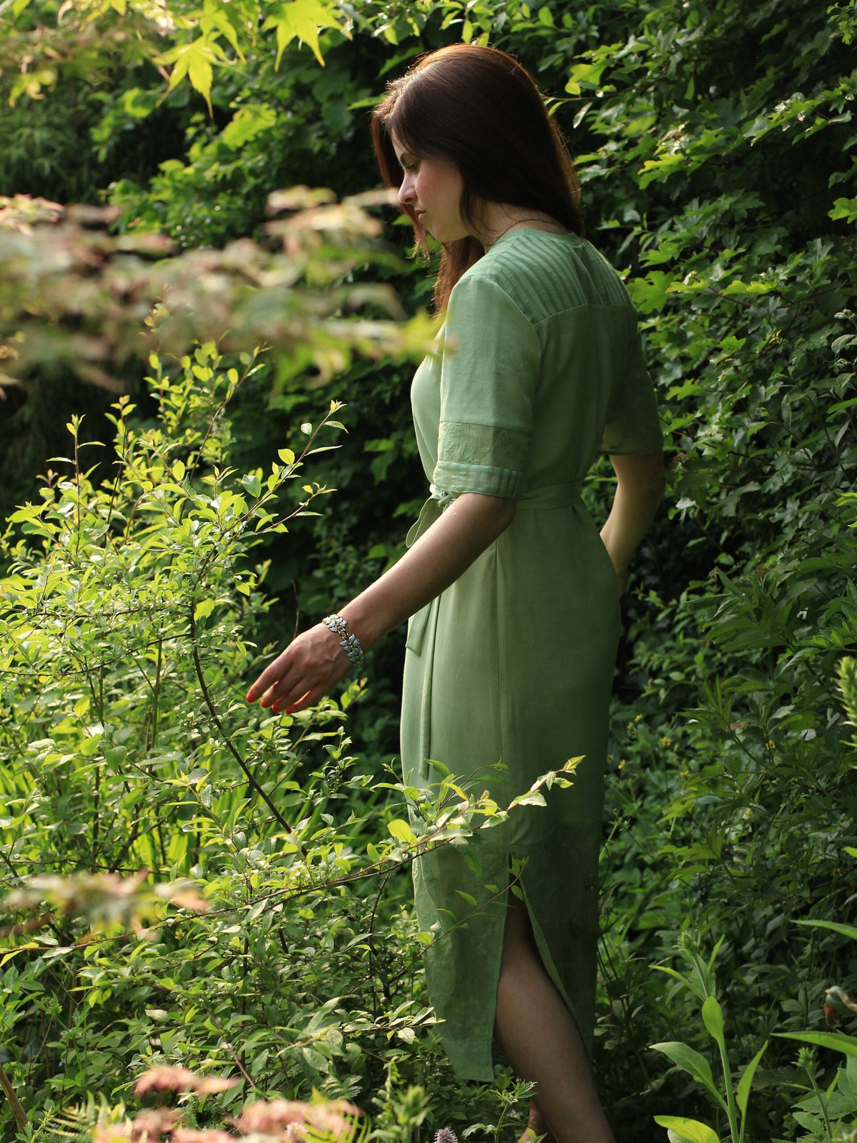 Green Bamboo and Silk Midi Dress Loose Fit with Short T-Shirt Sleeves and Belt