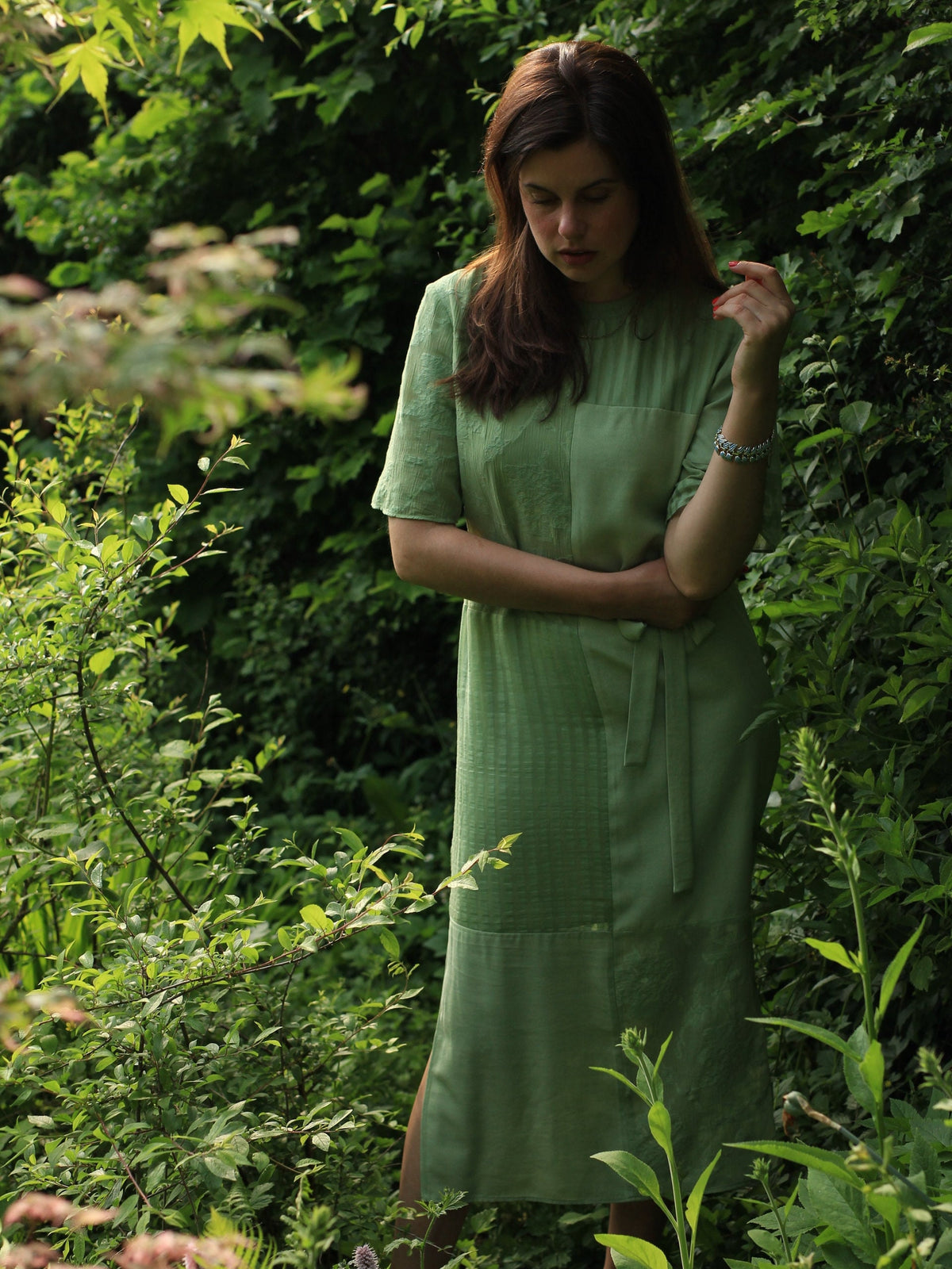 Green Bamboo and Silk Midi Dress Loose Fit with Short T-Shirt Sleeves and Belt