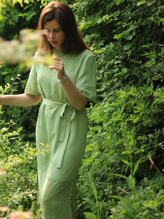 Green Bamboo and Silk Midi Dress Loose Fit with Short T-Shirt Sleeves and Belt