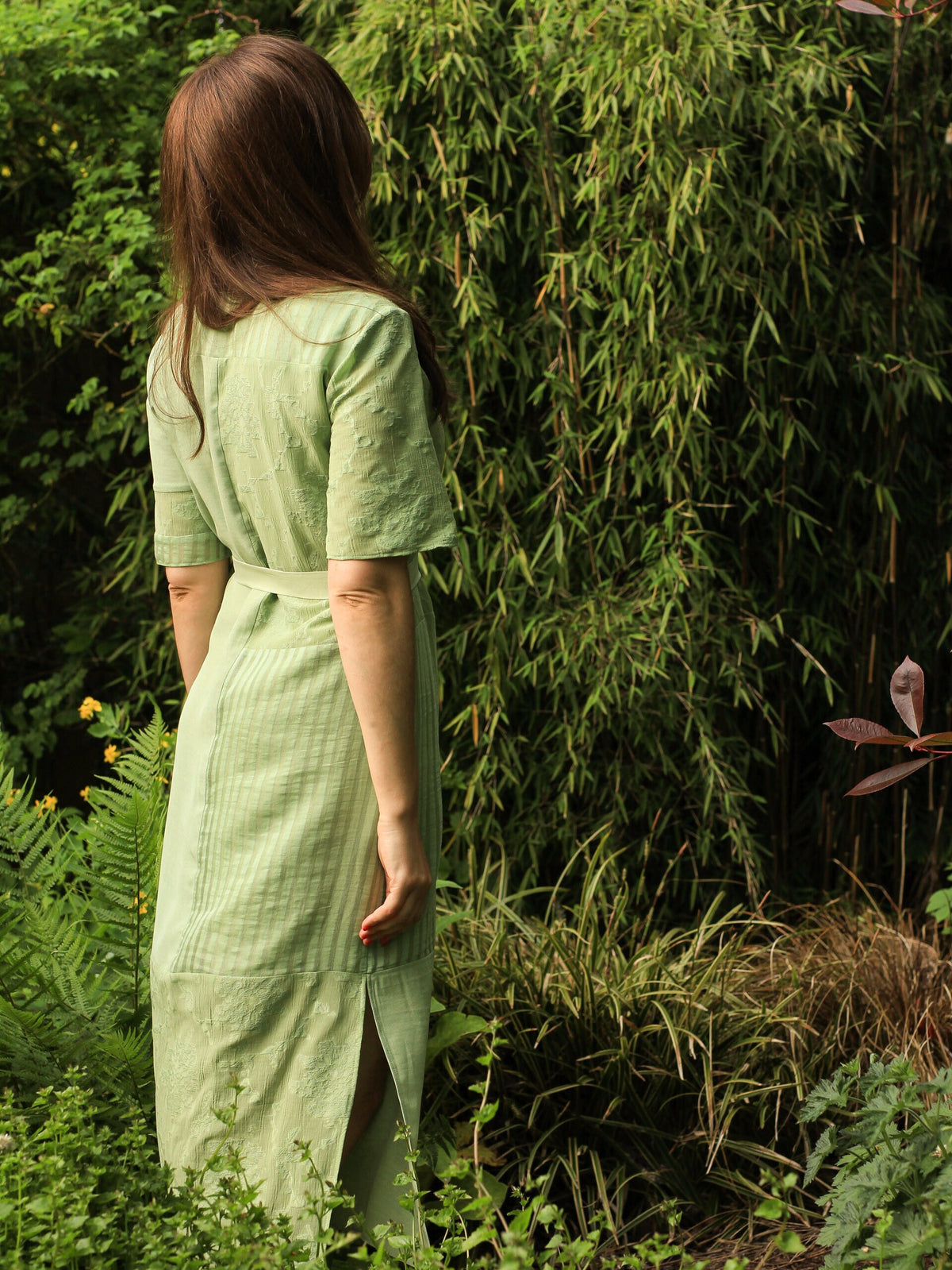 Green Bamboo and Silk Midi Dress Loose Fit with Short T-Shirt Sleeves and Belt